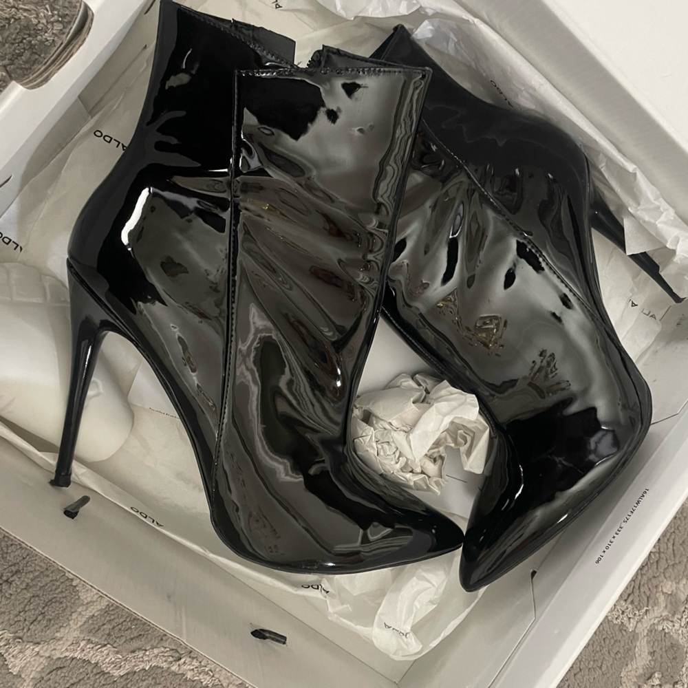 ALDO booties - size 8